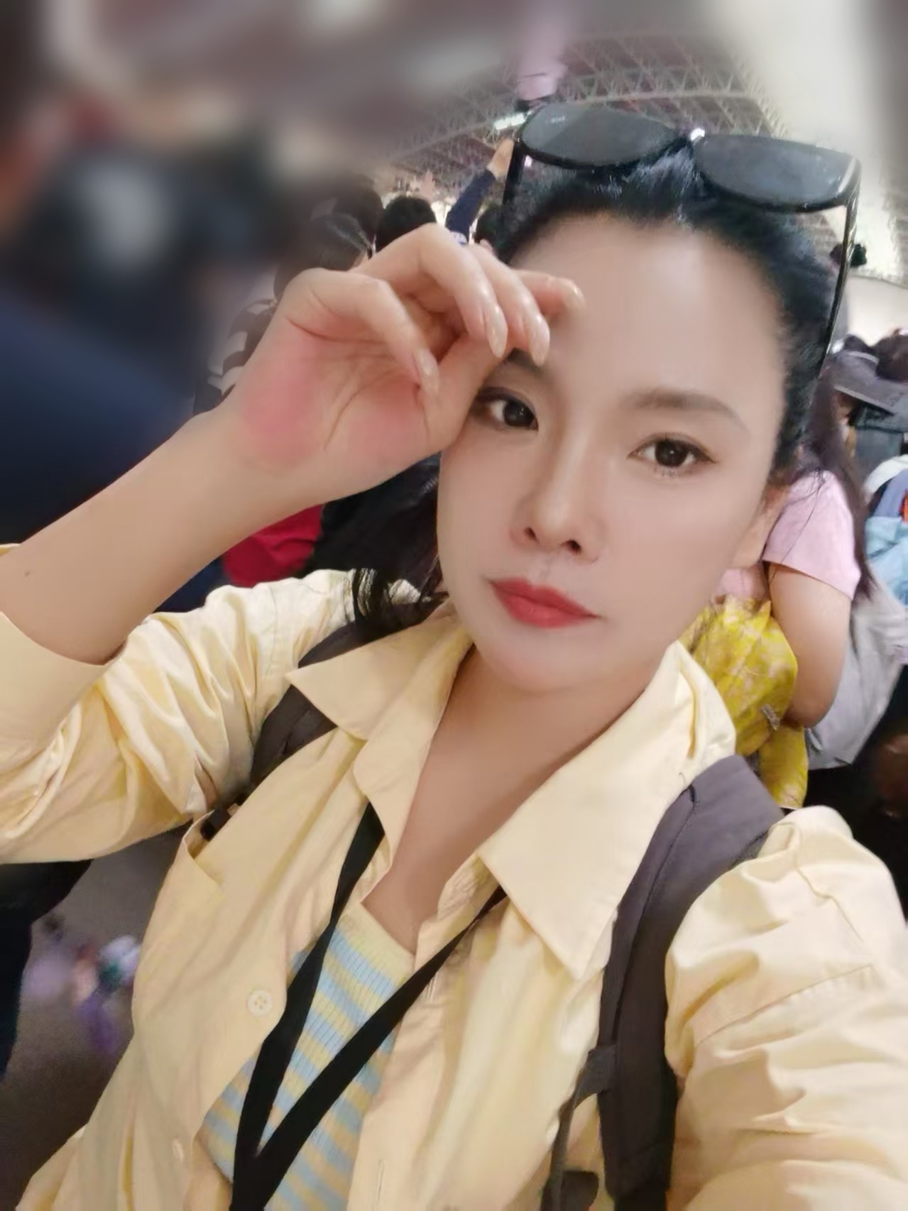 江导团队中国导游真人照片，背景虚化
